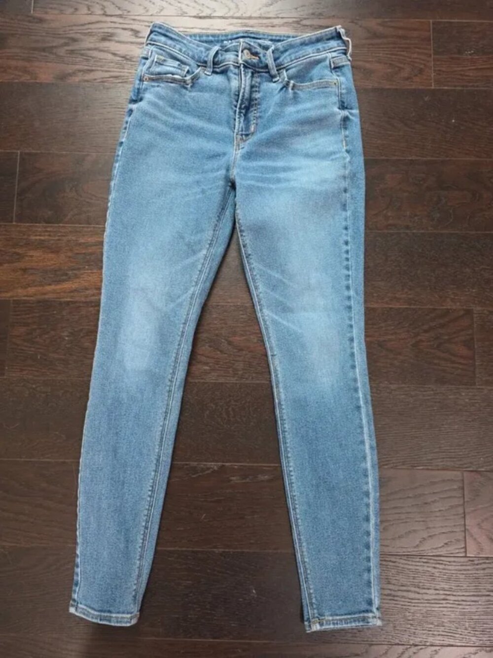 Old Navy sz 4 High Rise Rockstar Super Skinny Jeans